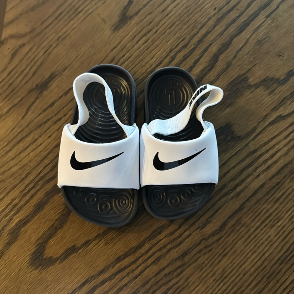 Nike slips
